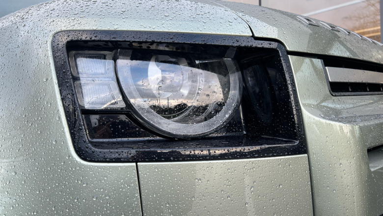 Land Rover Defender 3.0 D250 X-Dynamic HSE 110 5dr Auto Diesel Estate